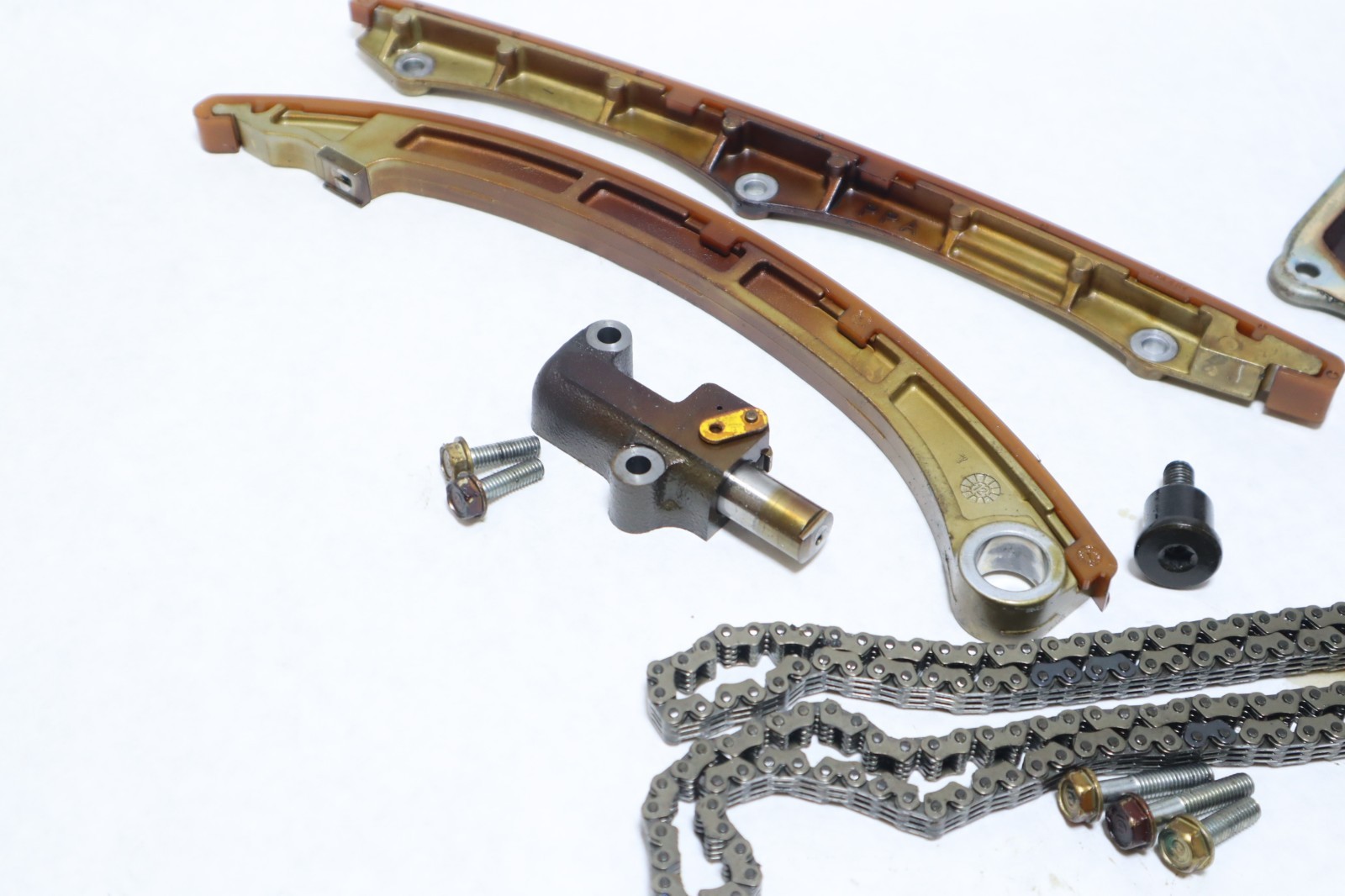 Honda BF150A outboard timing chain and guides - Image 3