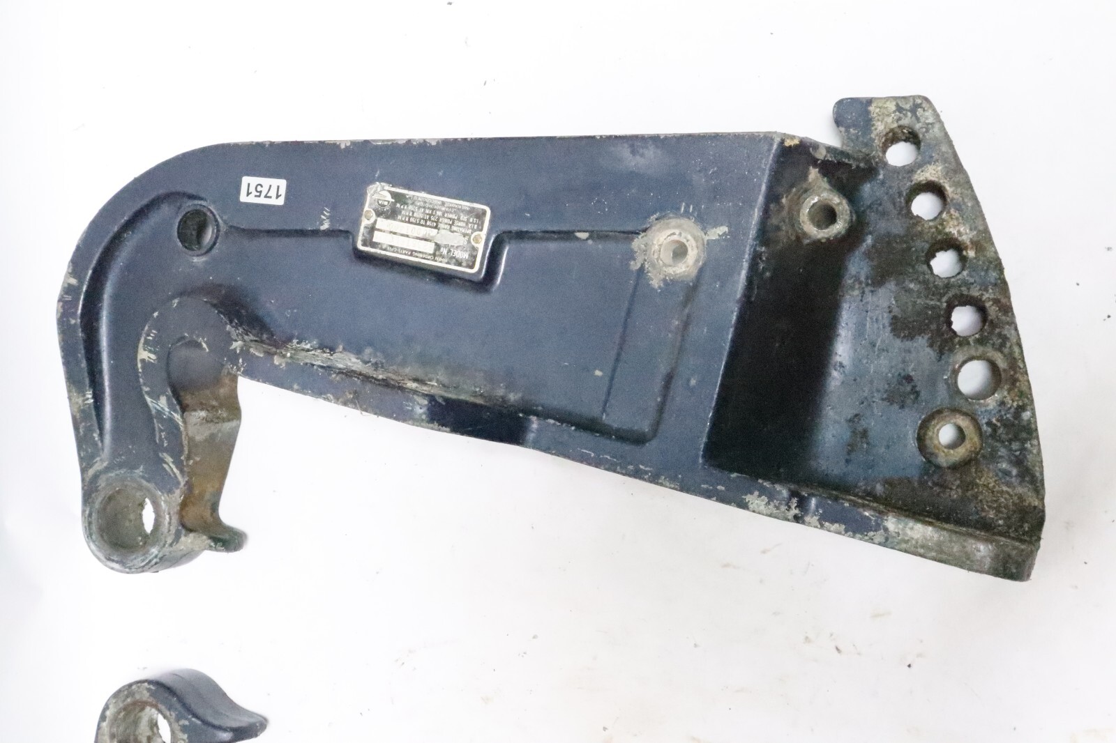Johnson Evinrude 115-235 HP Transom Clamp Stern Bracket Port Side 325594 325595 - Image 4