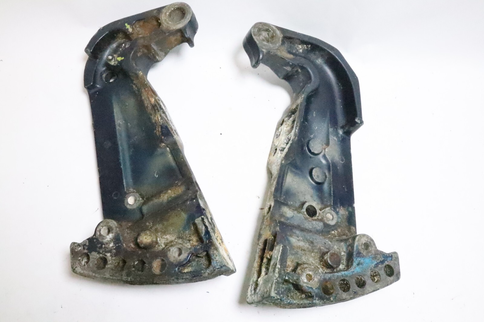 Johnson Evinrude 115-235 HP Transom Clamp Stern Bracket Port Side 325594 325595 - Image 7