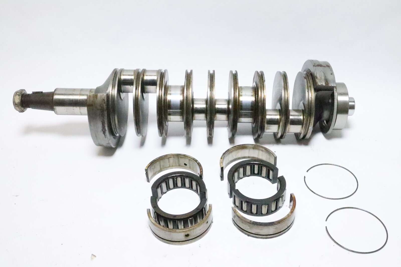 Evinrude Johnson outboard motor crankshaft 150 hp - 235 hp part# 0388306 - Image 3