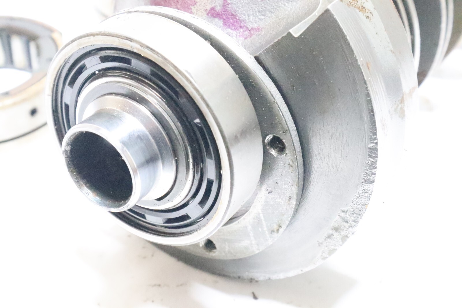 Evinrude Johnson outboard motor crankshaft 150 hp - 235 hp part# 0388306 - Image 14