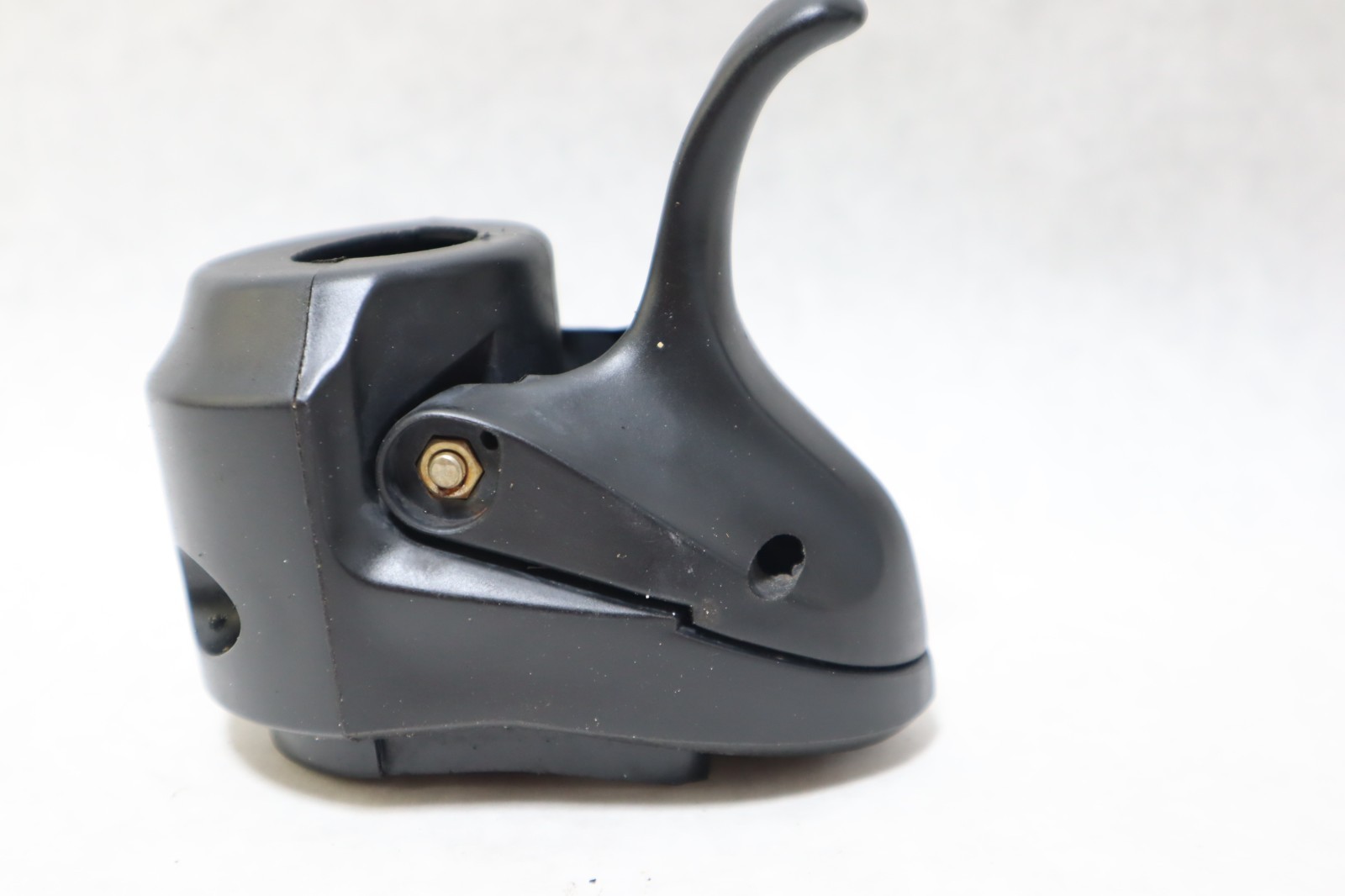 2004 HONDA AQUATRAX F12 R12 THROTTLE LEVER MOUNT THROTTLE HOUSING - Image 19