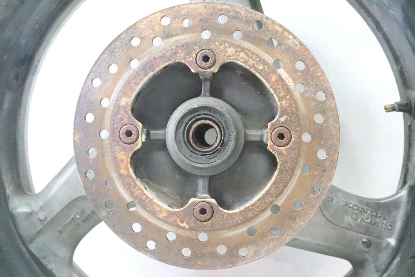 2002 02 Honda SuperHawk Vtr1000f Rear Wheel Back 42650-MBW-D01ZA - Image 8
