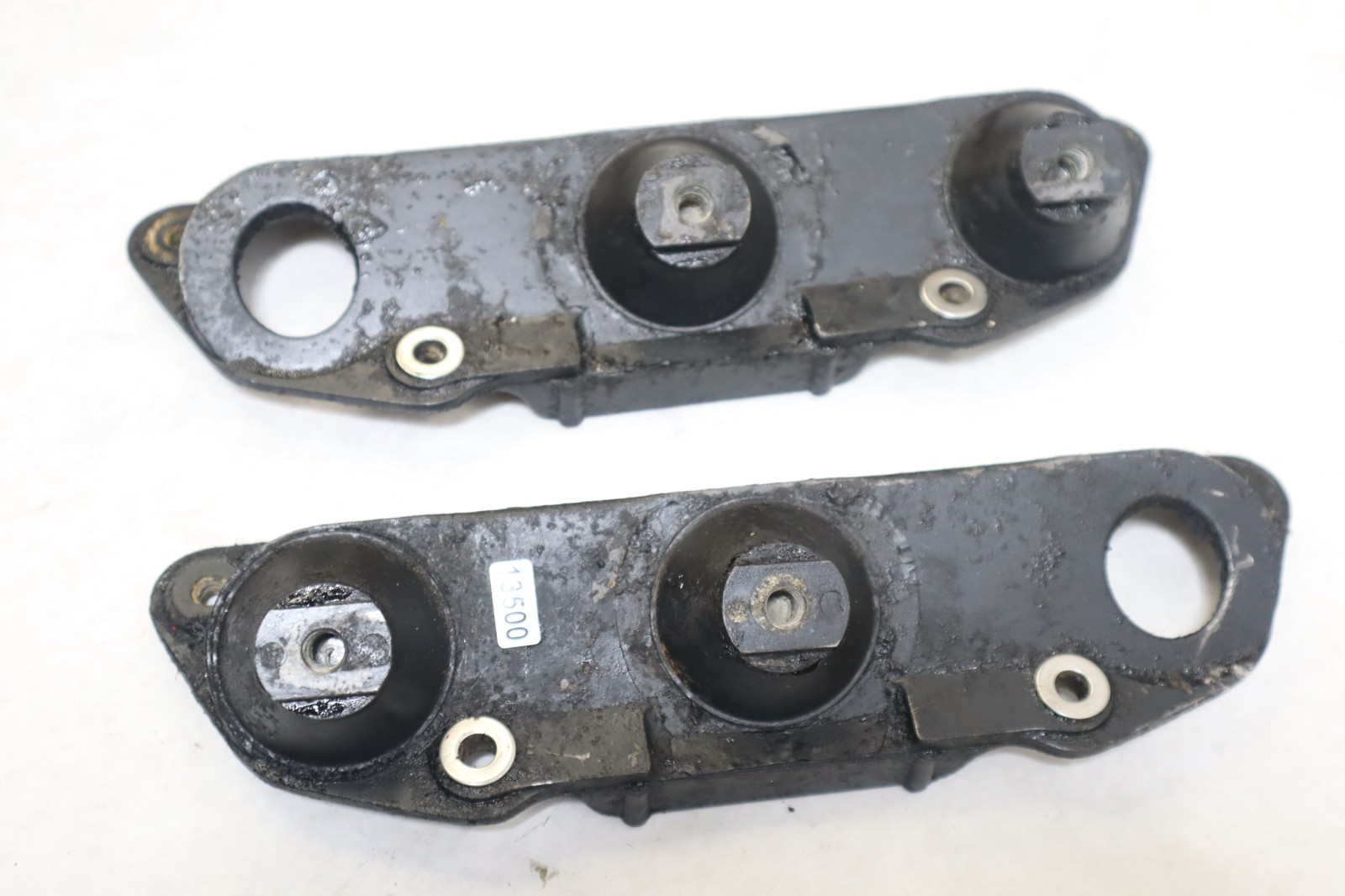 1986-1988 Kawasaki JS300 OEM Engine Motor Mount Bracket Set Left & Right - Image 3