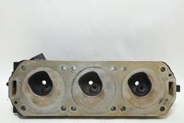 Mercury Optimax 135hp outboard port cylinder head (852380-C)  USED - Image 8