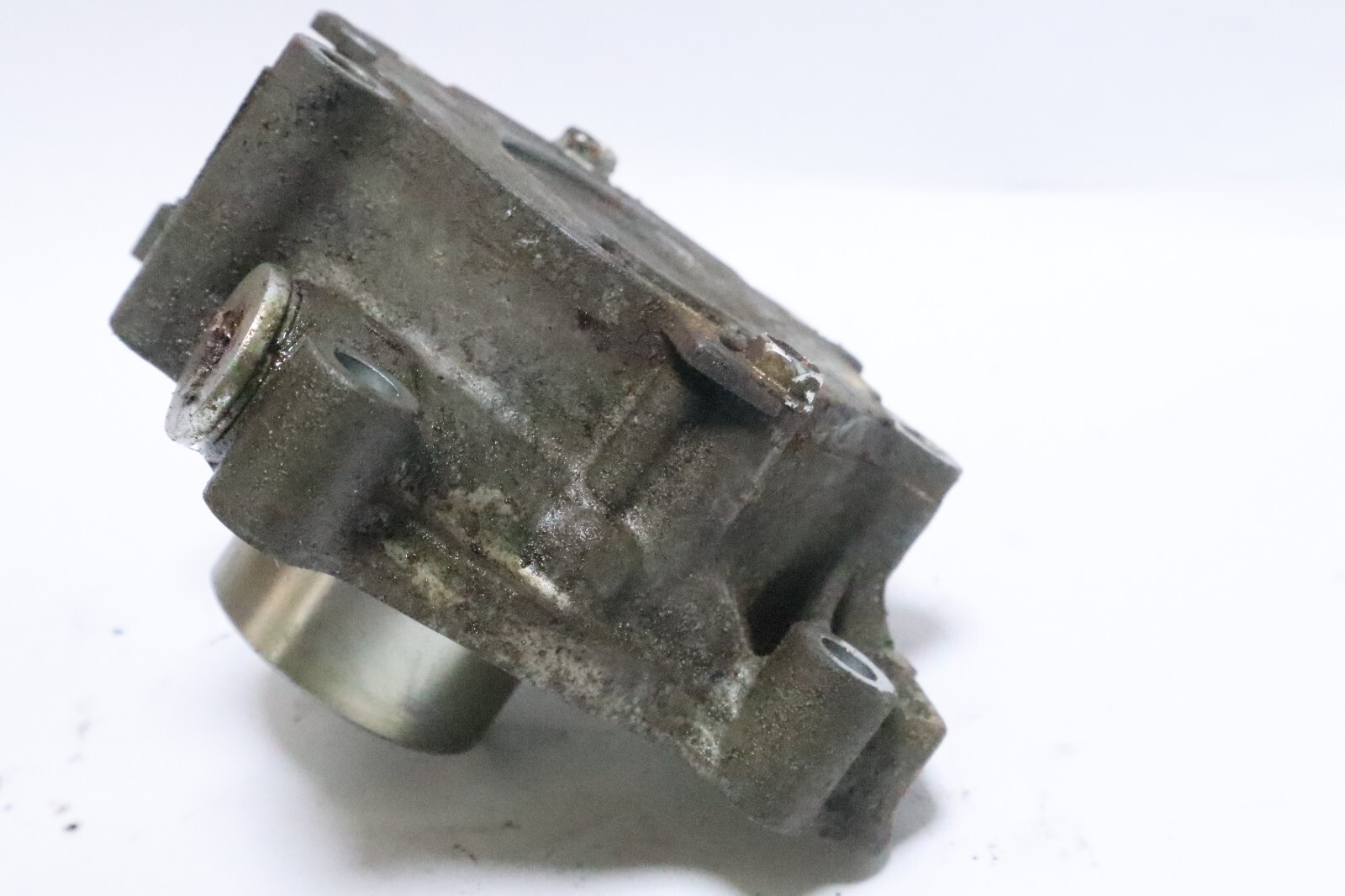 15100-ZW1-000 oil housing honda outboard 90hp 75hp - Image 5