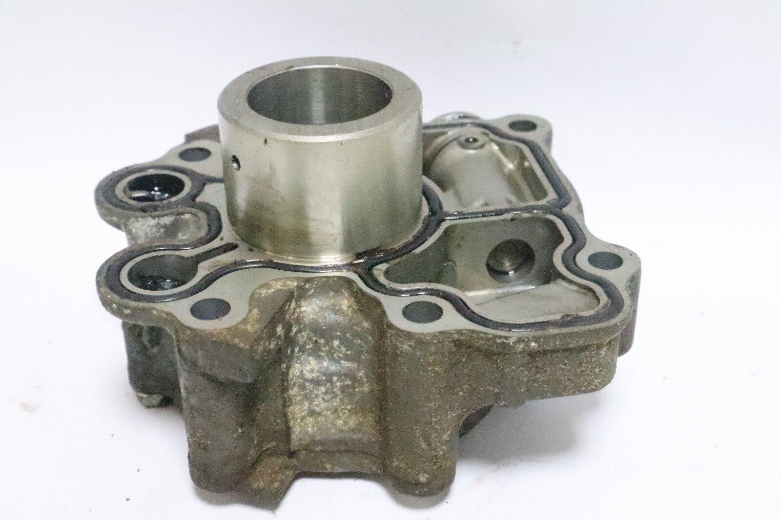 15100-ZW1-000 oil housing honda outboard 90hp 75hp - Image 8