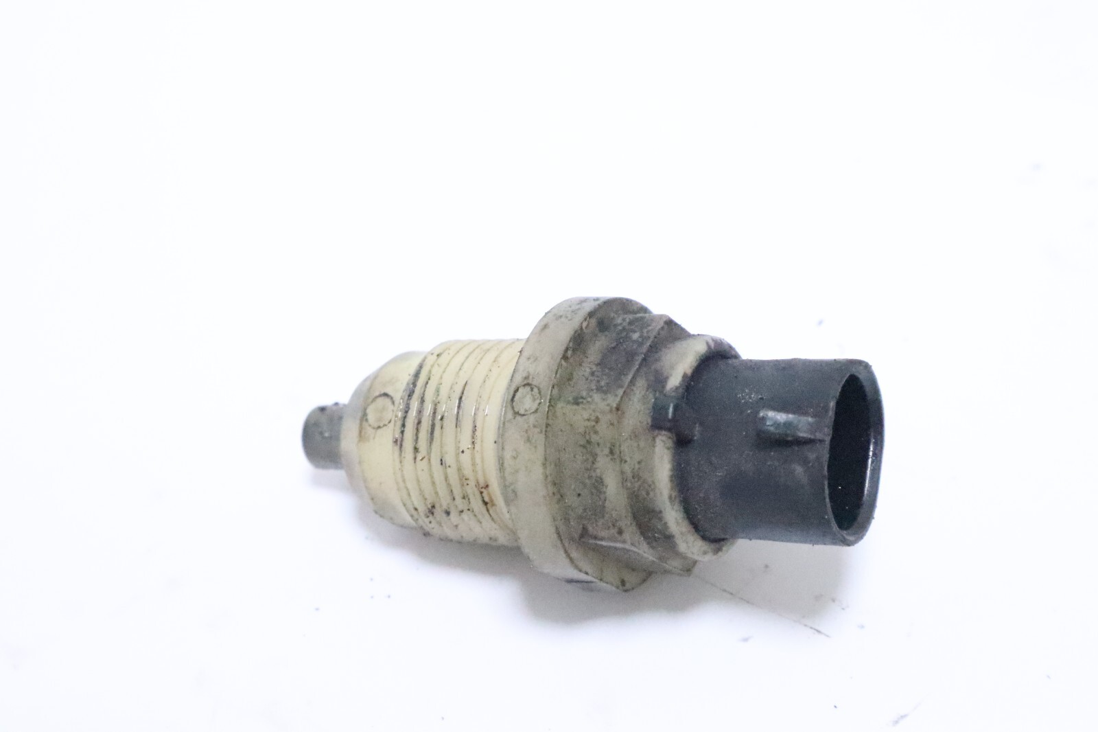 Transmission Input Output Speed Sensor 04800879 A518 A618 46RH 46RE 47RE 48RE US - Image 9