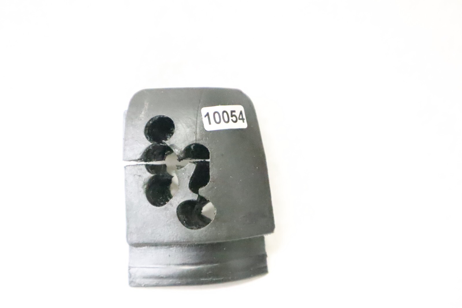 8225562 Mercury Outboard grommet - Image 3