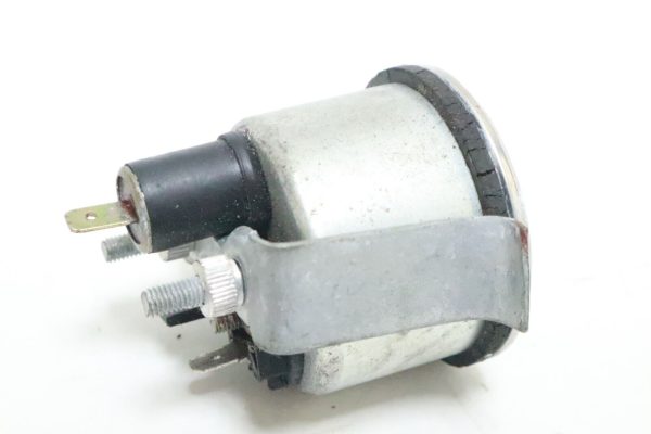 volts   2 1/16" (52mm) Round Gauge 8-16 volts  SAP  USED - Image 3