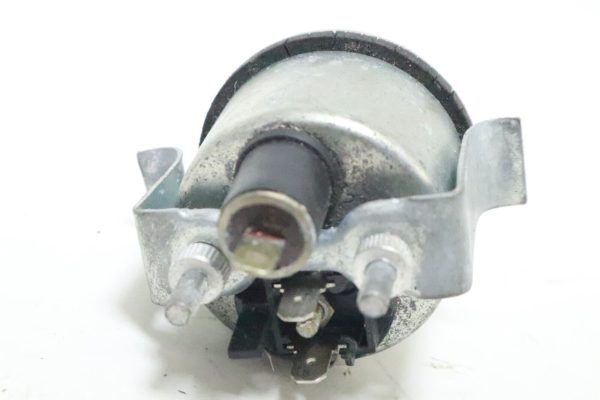 volts   2 1/16" (52mm) Round Gauge 8-16 volts  SAP  USED - Image 4