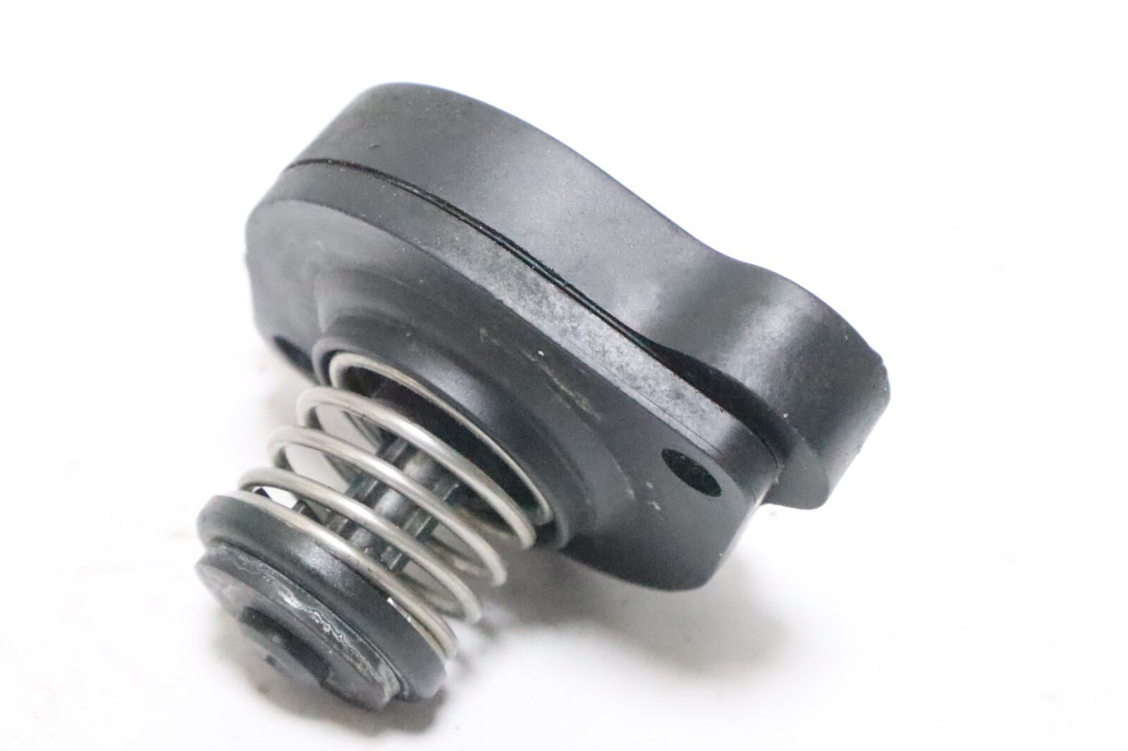 0347239 HOUSING 347239 0347241 347241 Johnson evinrude etec v6 outboard - Image 24