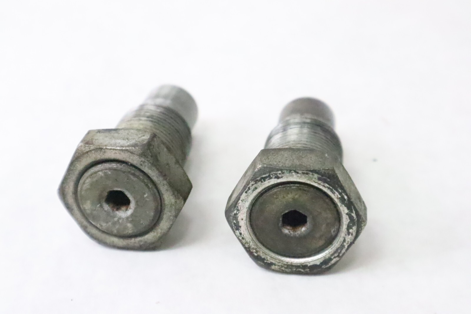 99-02 Kawasaki Prairie 300 97-02 400 Oem Rear Swingarm Swing Arm Pivot Bolts - Image 12