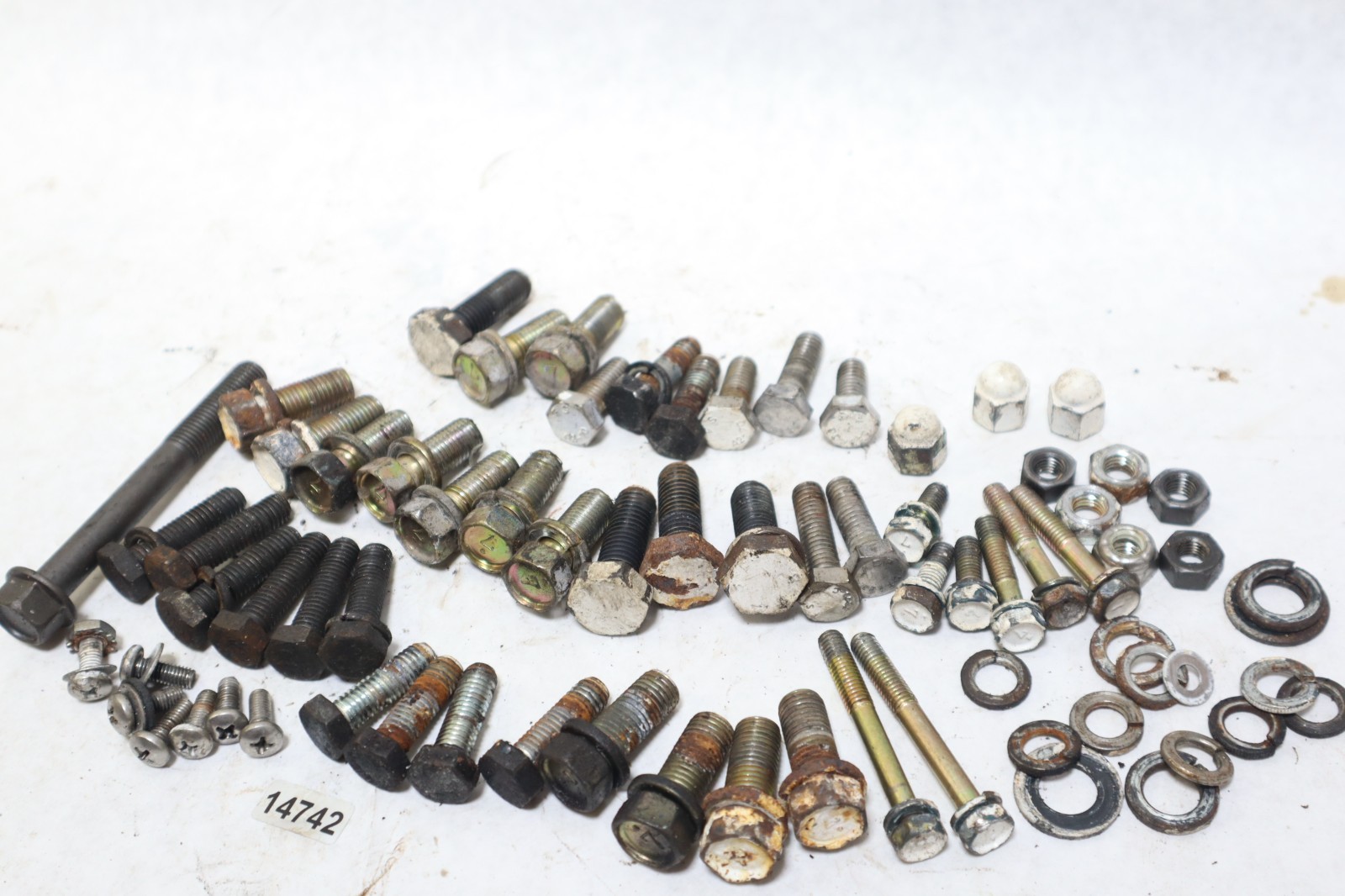 Phasor Marine generator Kubota D1105 mixed bolts hardware - Image 2