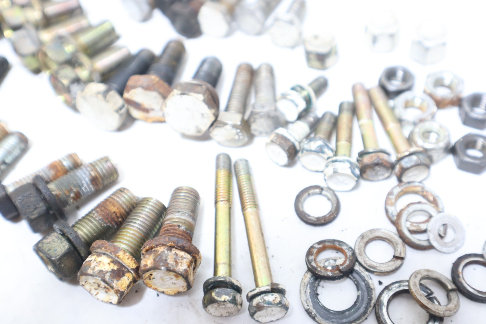 Phasor Marine generator Kubota D1105 mixed bolts hardware - Image 9