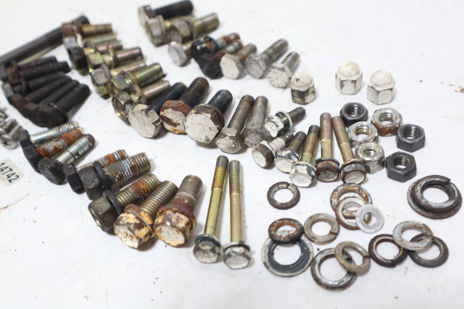 Phasor Marine generator Kubota D1105 mixed bolts hardware - Image 11