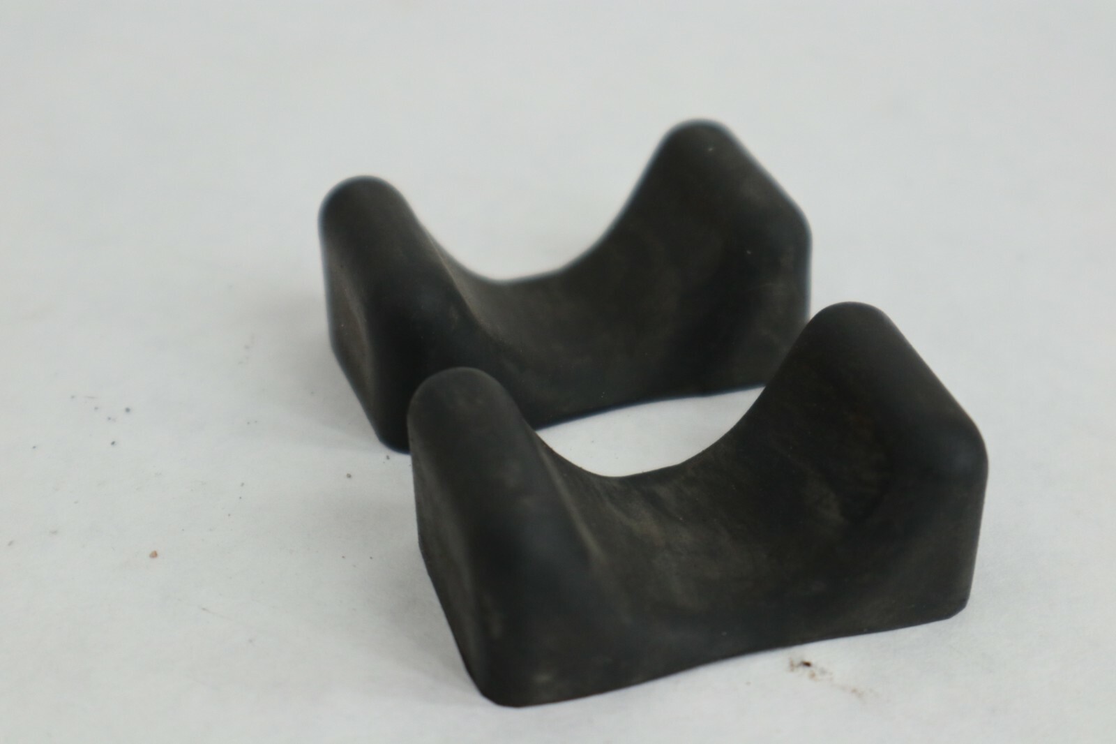 1984-87 HONDA GL1200 GOLDWING RADIATOR TOP RUBBER MOUNTS 19518-MG9-000 - Image 8