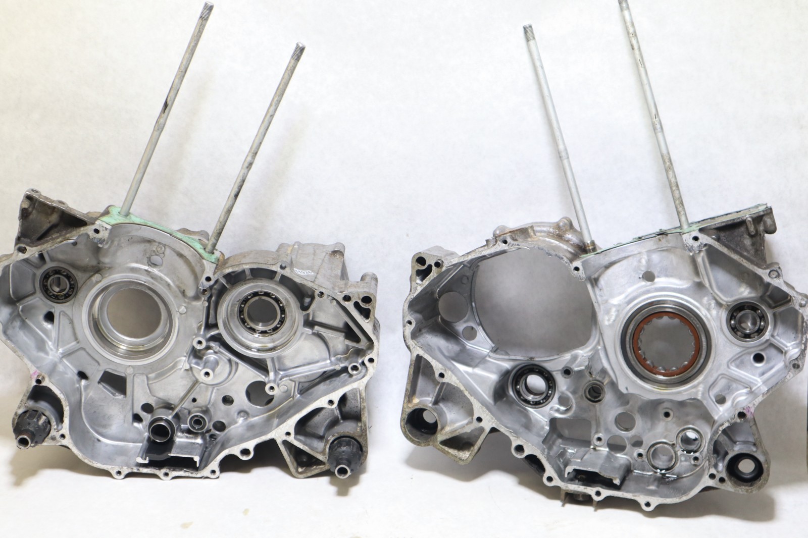 2001-2004 Honda TRX 500 FA Rubicon Crankcases Cases 11100-HN2-000 - Image 4