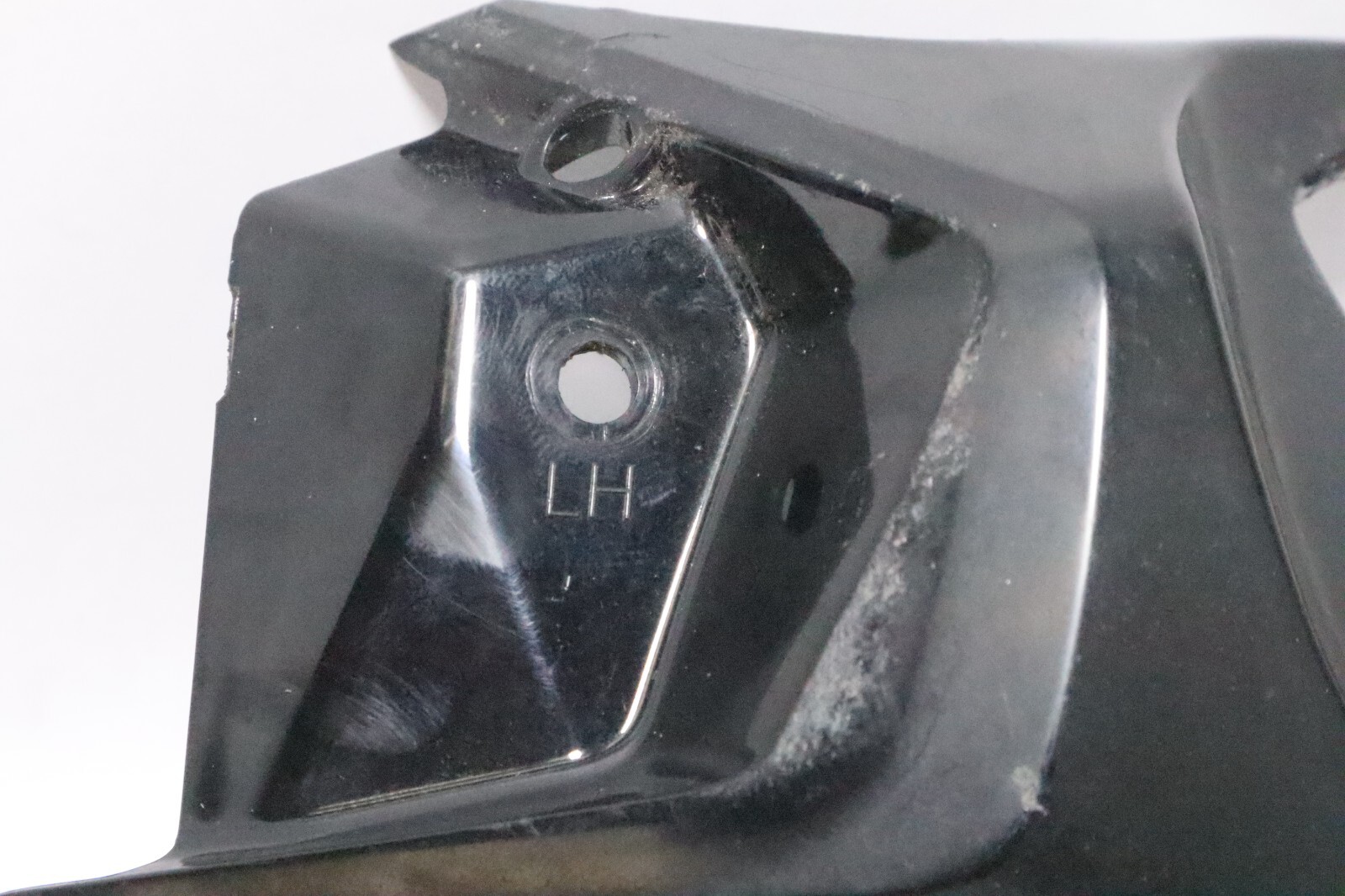2020 SEADOO gti 90 130 GTX 170 OEM LH HOUSING COVER Used - Image 4