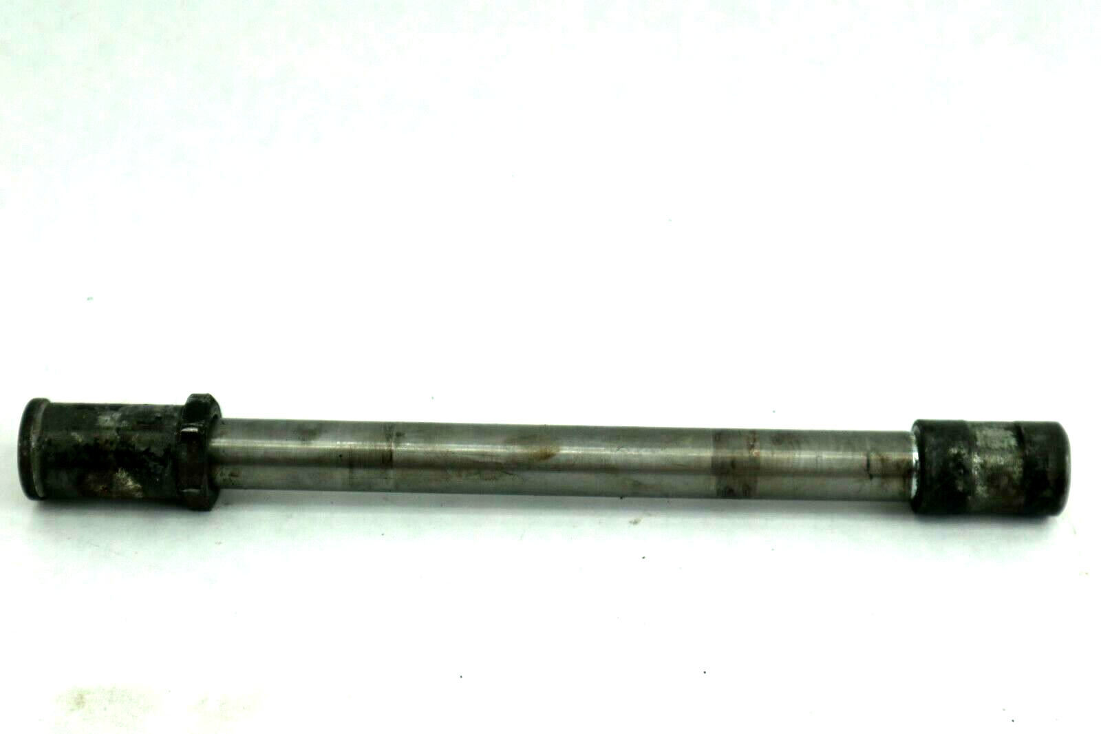 1974-1978 HONDA CB550 FRONT WHEEL Axle BOLT SHAFT 1975 1976 CB750