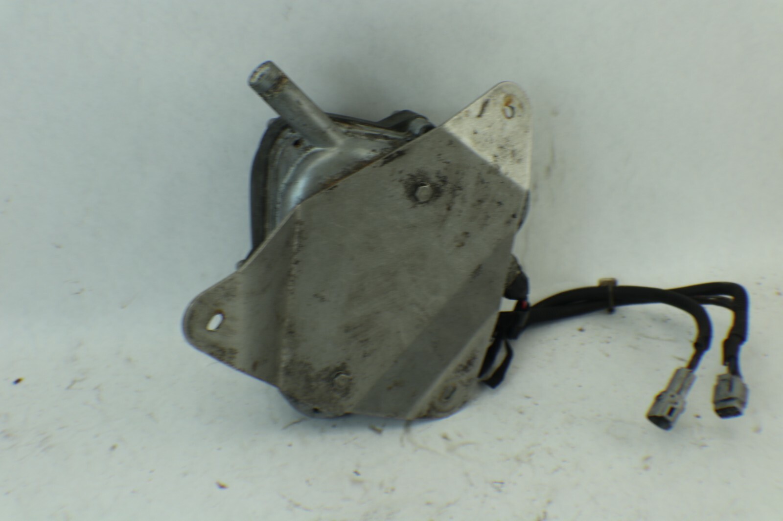 97 98 KAWASAKI 1100 ZXI STS STX ELECTRIC TRIM MOTOR CASE COVER 21174-3703 - Image 8