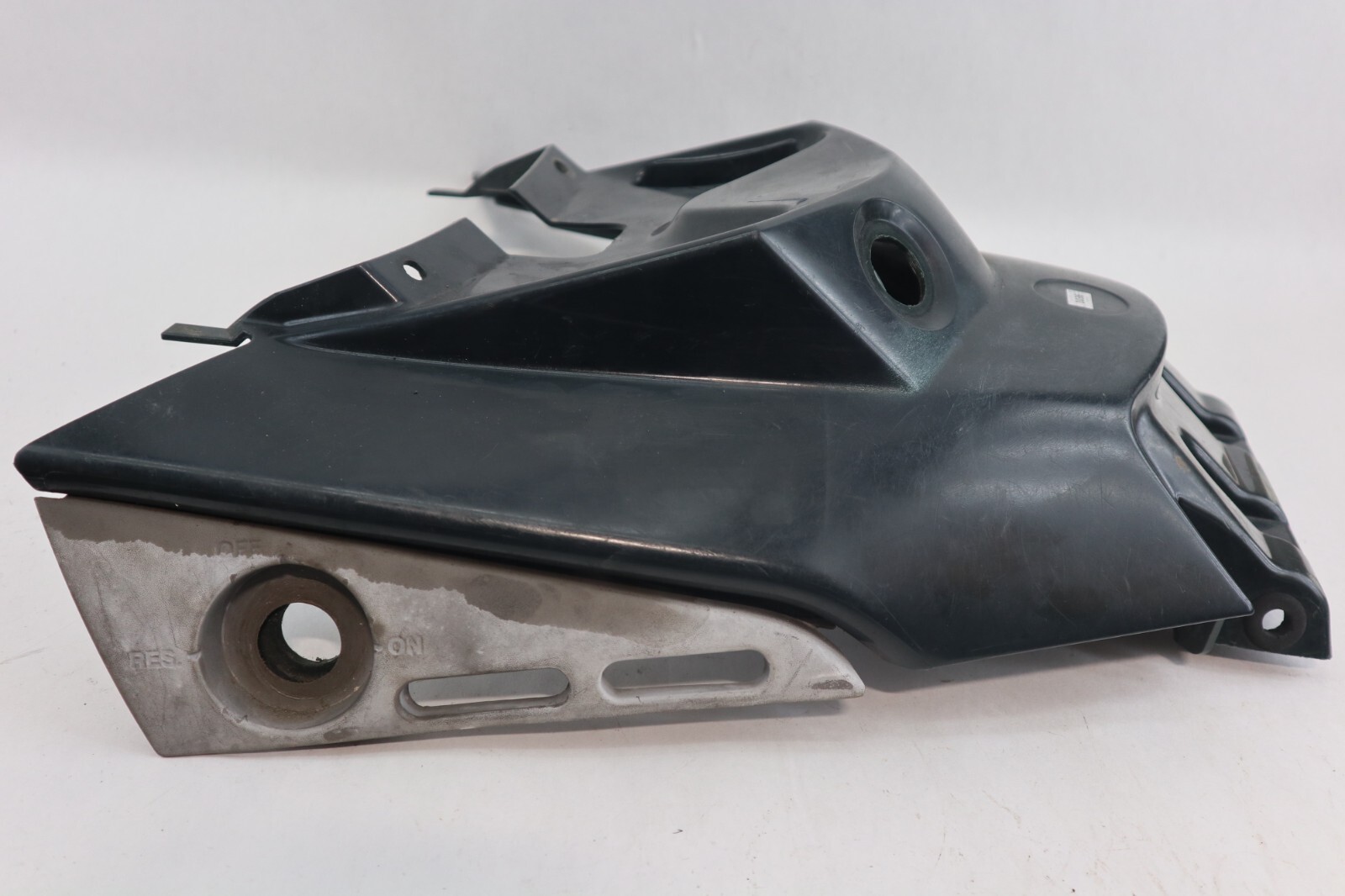 2004 Bombardier Outlander 330 2x4 Ho Gas Tank Fuel Cell Cover Body Panel Plastic - Image 7