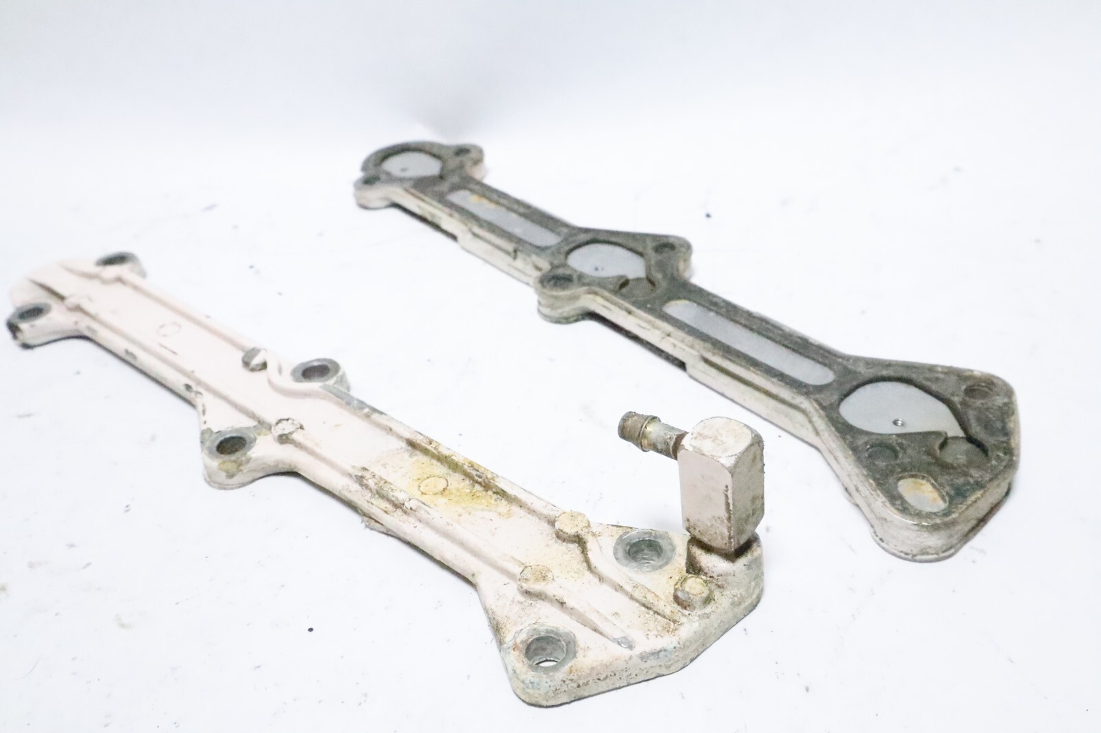 817787A 1 F2A404757 Force 70 85 90 Hp Outboard Cylinder Drain Reed Plate & Cover - Image 3