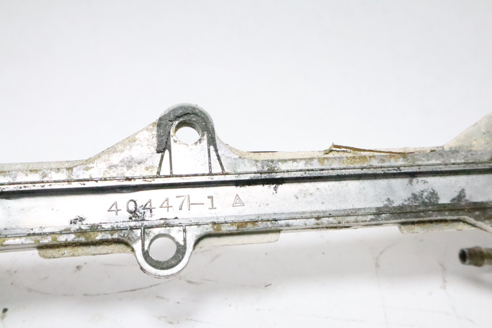 817787A 1 F2A404757 Force 70 85 90 Hp Outboard Cylinder Drain Reed Plate & Cover - Image 6
