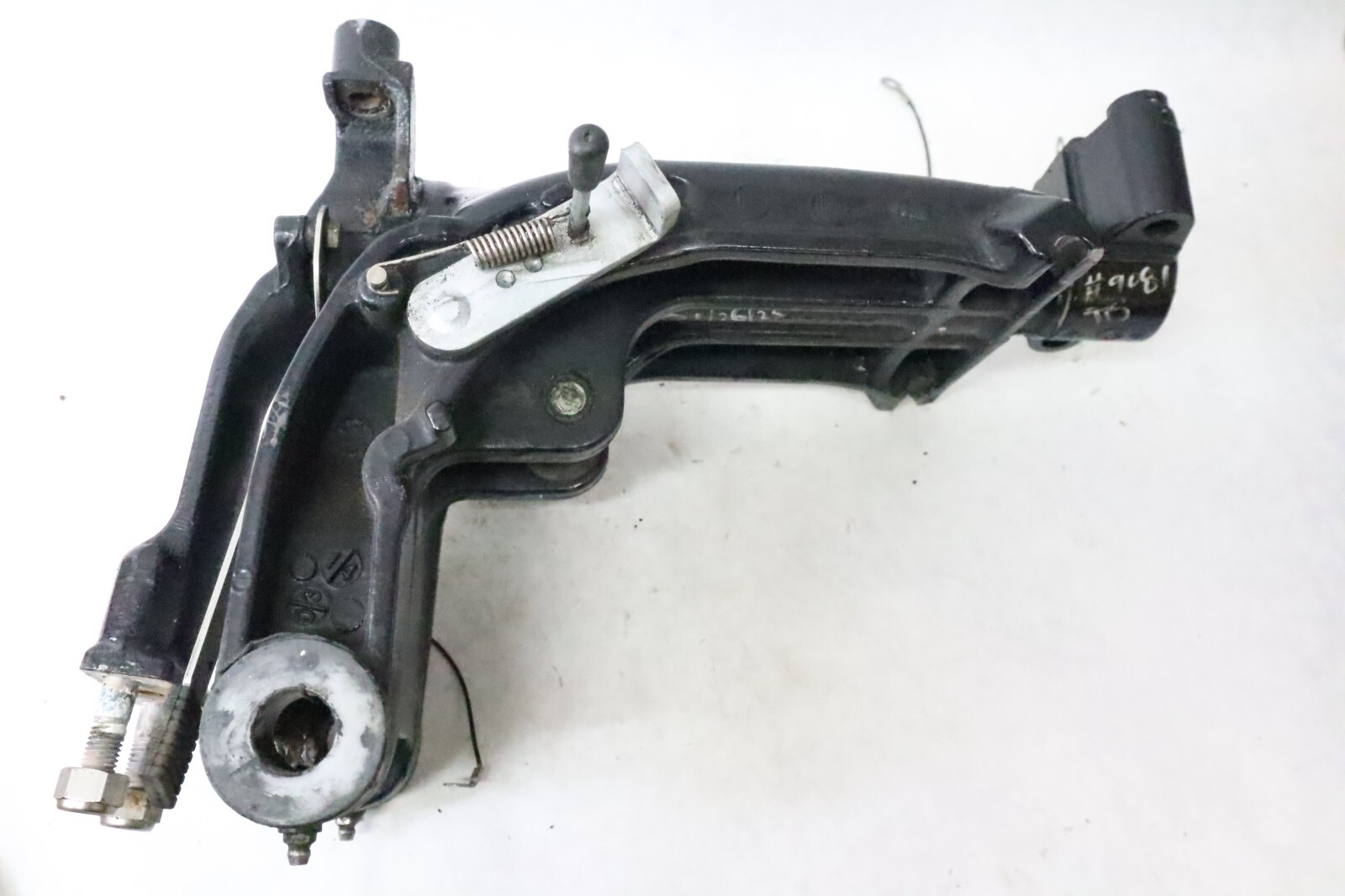 2010-2022 Nissan 25 30 HP mfs30b 4 Stroke Swivel Bracket Assembly PN 3AEQ623103 - Image 4