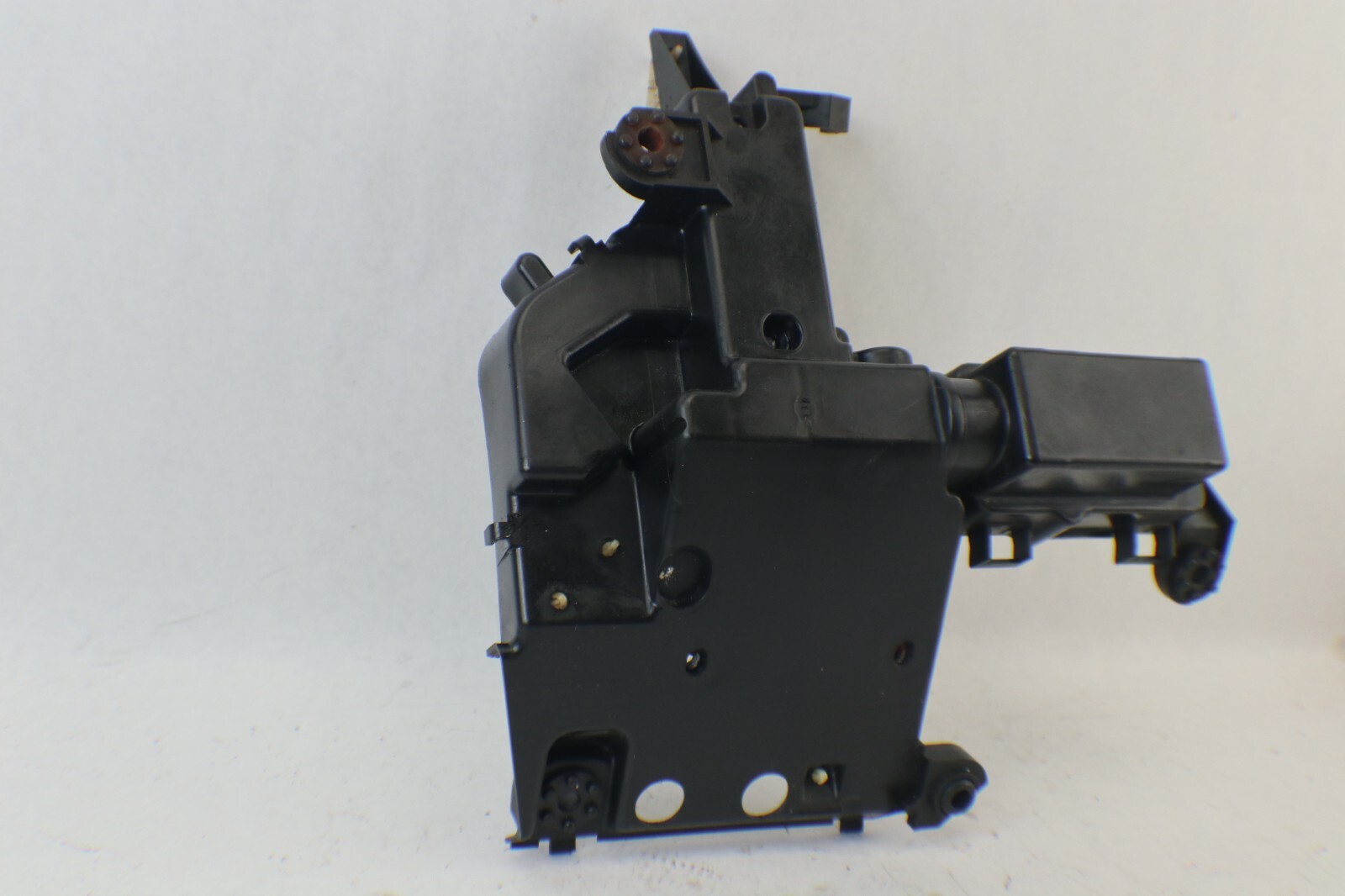 ELECTRICAL BRACKET YAMAHA 225-250-300 HPDI 60V-81948-00-00 - Image 17