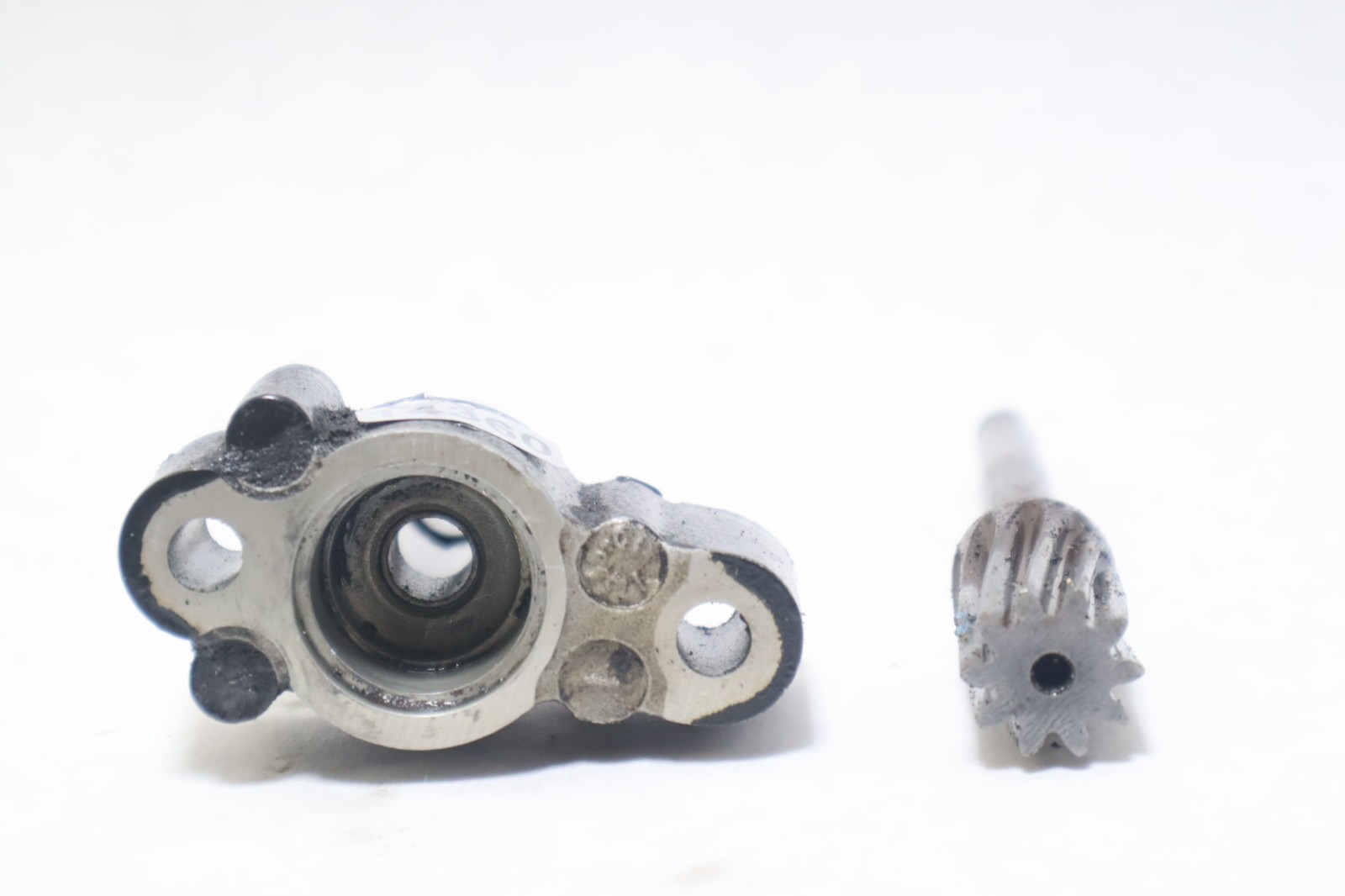430204 Driven Gear & Adapter Assy 1988 & Up 65-125 Hp Mercury Mariner Outboard - Image 3