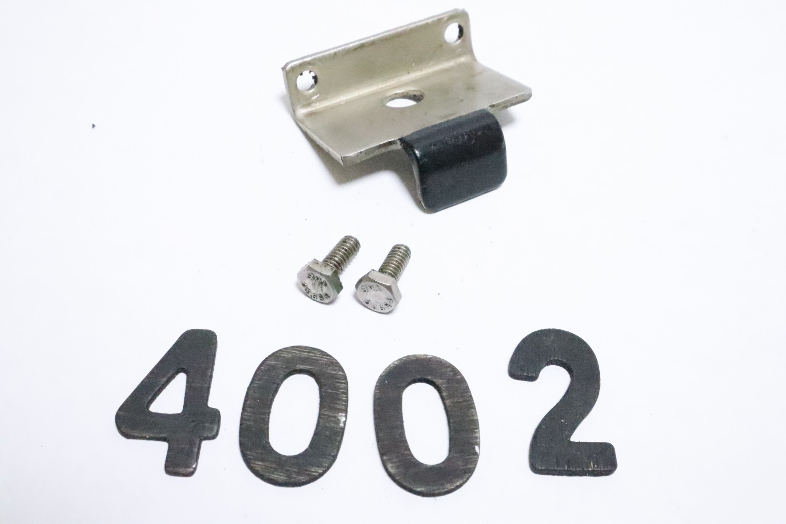 COWL RETAINER MERCURY TRACKER FORCE 35-125 HP 2 STROKE F663480-1 - Image 2