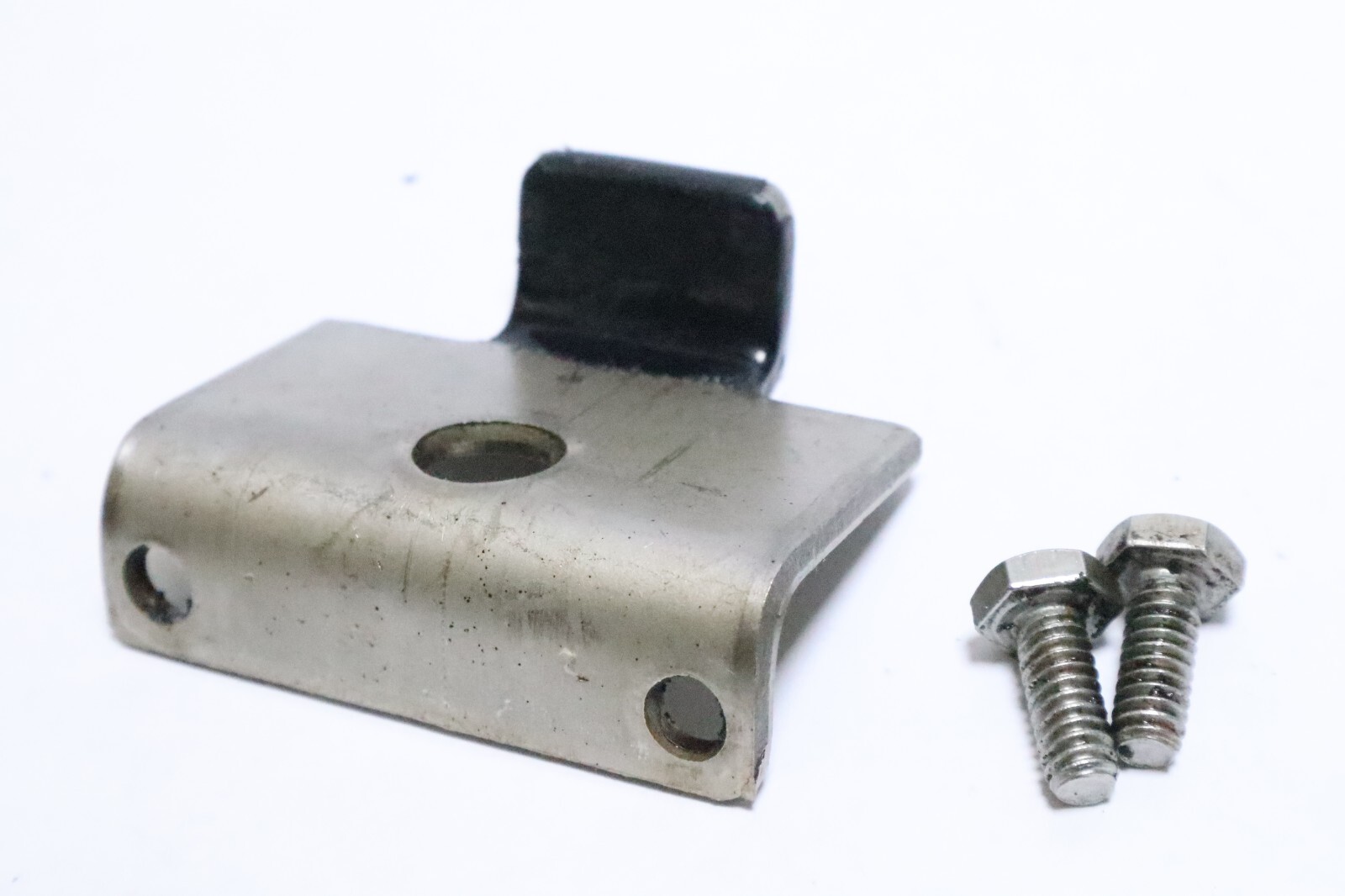 COWL RETAINER MERCURY TRACKER FORCE 35-125 HP 2 STROKE F663480-1 - Image 5