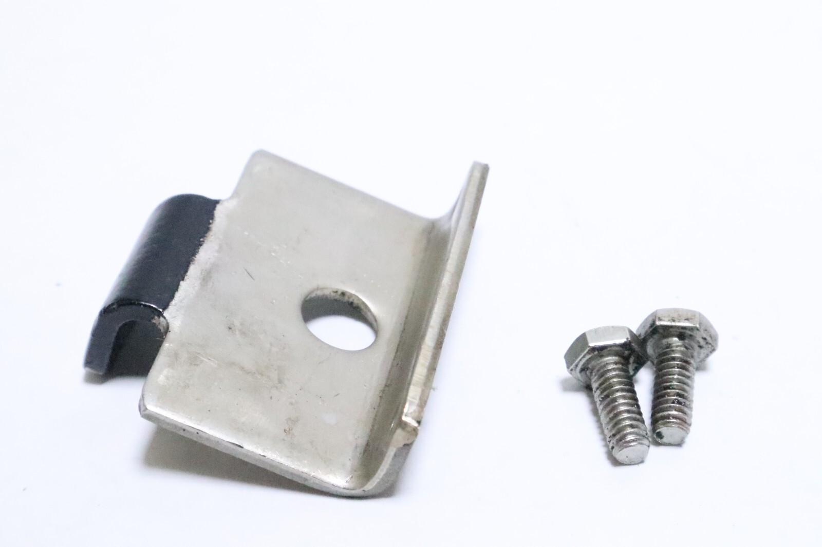 COWL RETAINER MERCURY TRACKER FORCE 35-125 HP 2 STROKE F663480-1 - Image 9