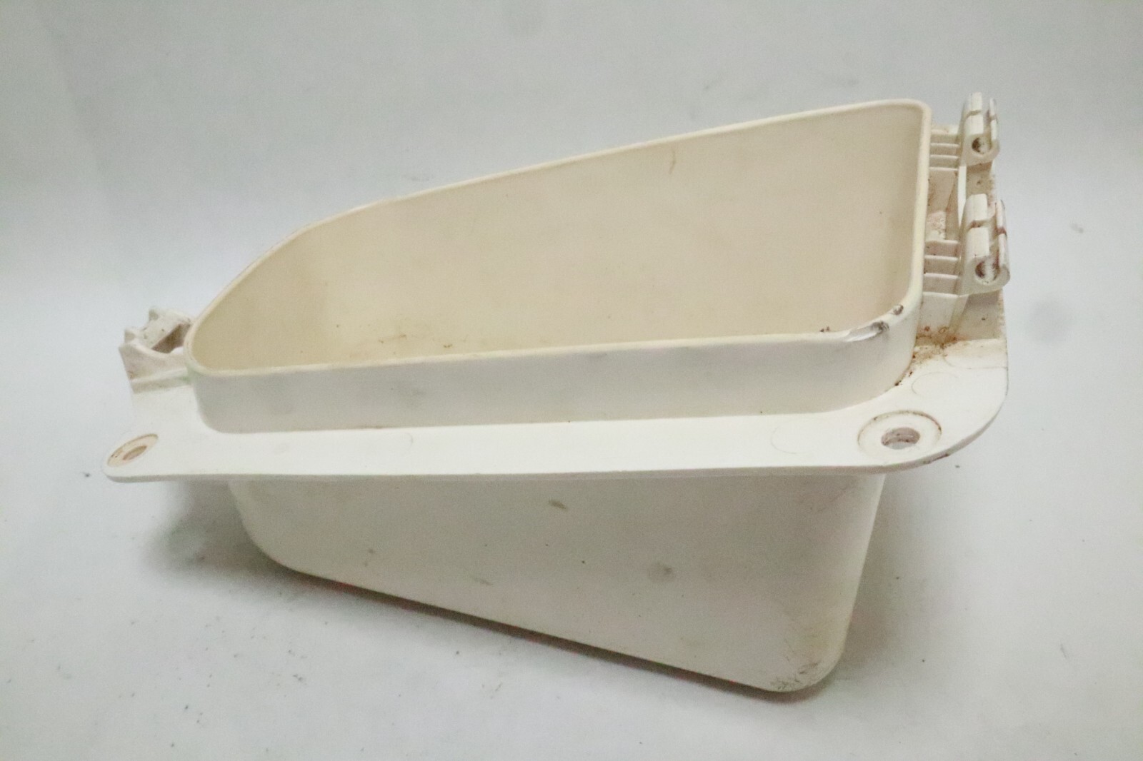 SEA-DOO GTX, 5640 OEM PARTS CENTER GLOVER BOX LOWER SECTION 269 500 257 - Image 7