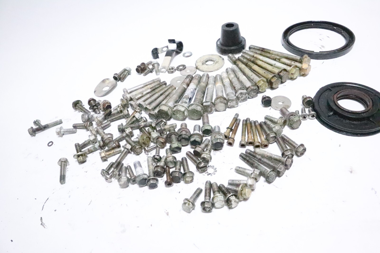 Johnson Evinrude FICHT V4 90 115 HP Mixed Nut Bolt Washer Lot 0586160 - Image 15