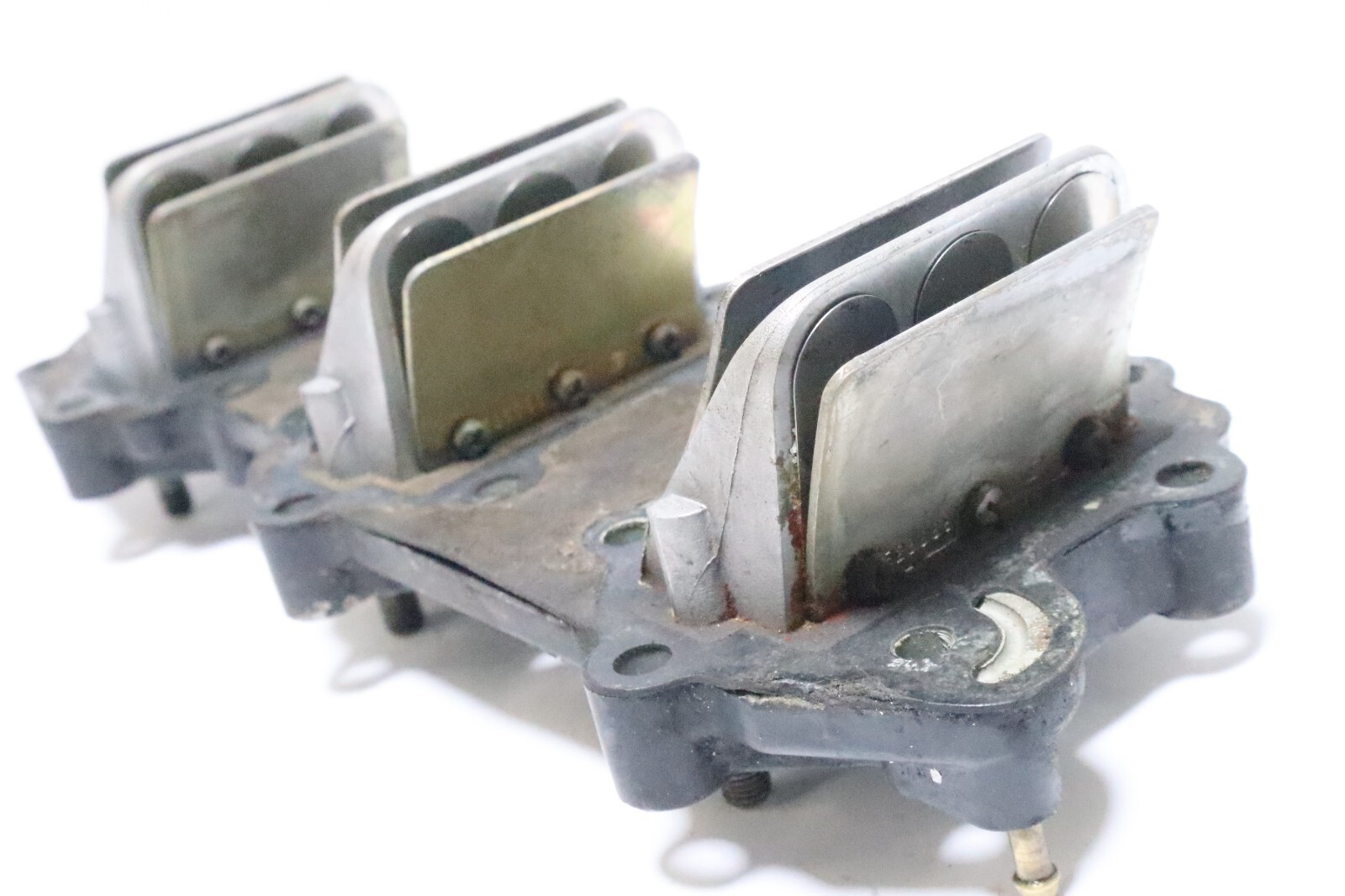 OMC Intake Manifold Reed Valve Plate 0389395 Johnson Evinrude 60hp - 75hp - Image 26