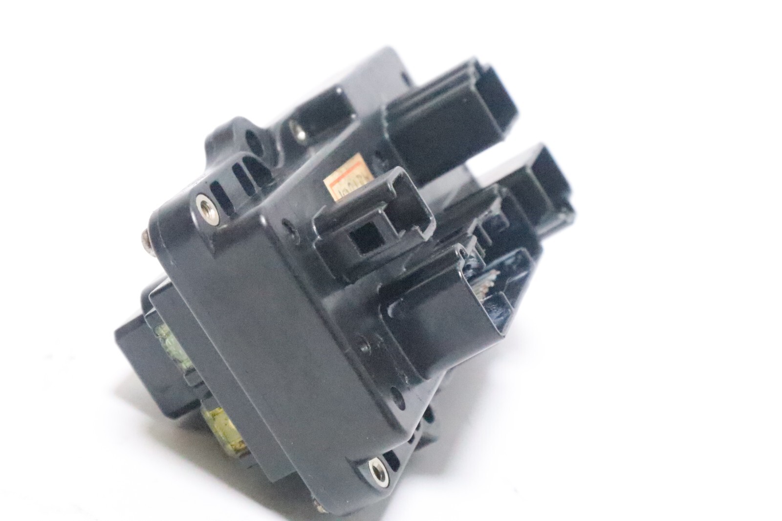 OEM YAMAHA FUSE BOX PN# 68F-82170-01-00 - Image 12