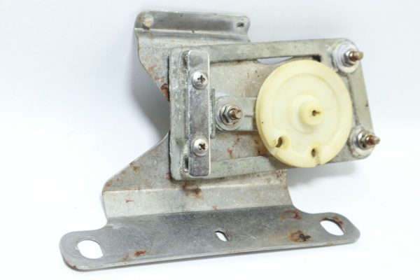 1997-2002 Kawasaki STX PWC Jetski OEM Shift Cable Reel Pulley w/ Bracket  USED - Image 2