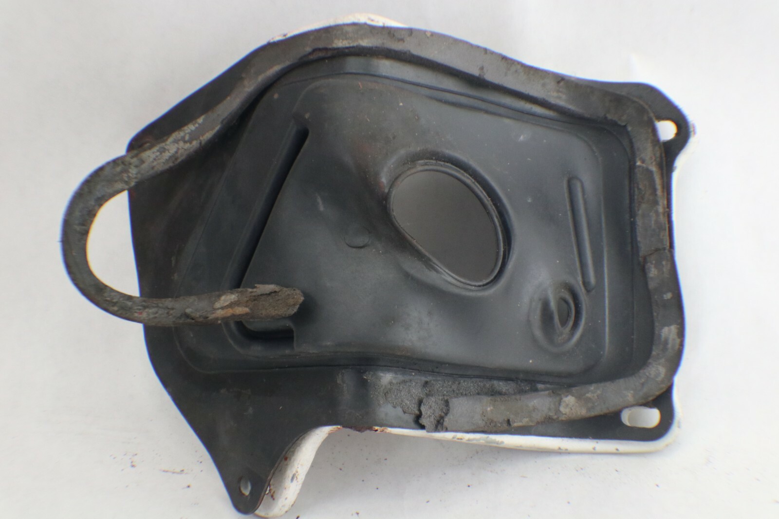 Fuel Gas Filler Pipe Retainer Bracket 90-93 Miata MX5 NA0142230 OEM - Image 5