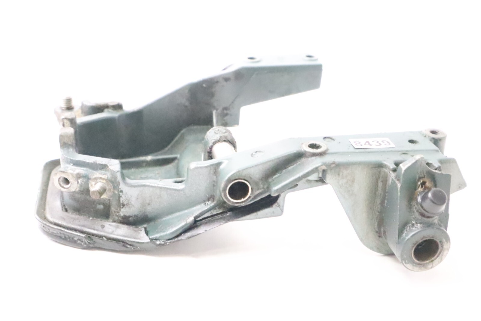 1984-1997 Yamaha 25 30 hp 648-44518-00-94 Outboard bracket comp - Image 3