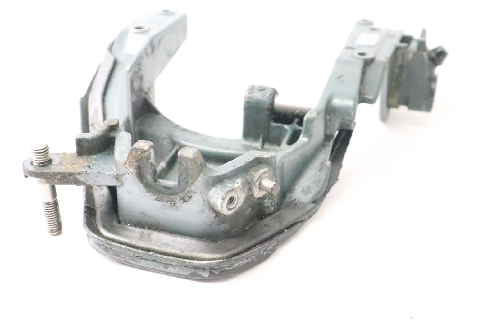 1984-1997 Yamaha 25 30 hp 648-44518-00-94 Outboard bracket comp - Image 10