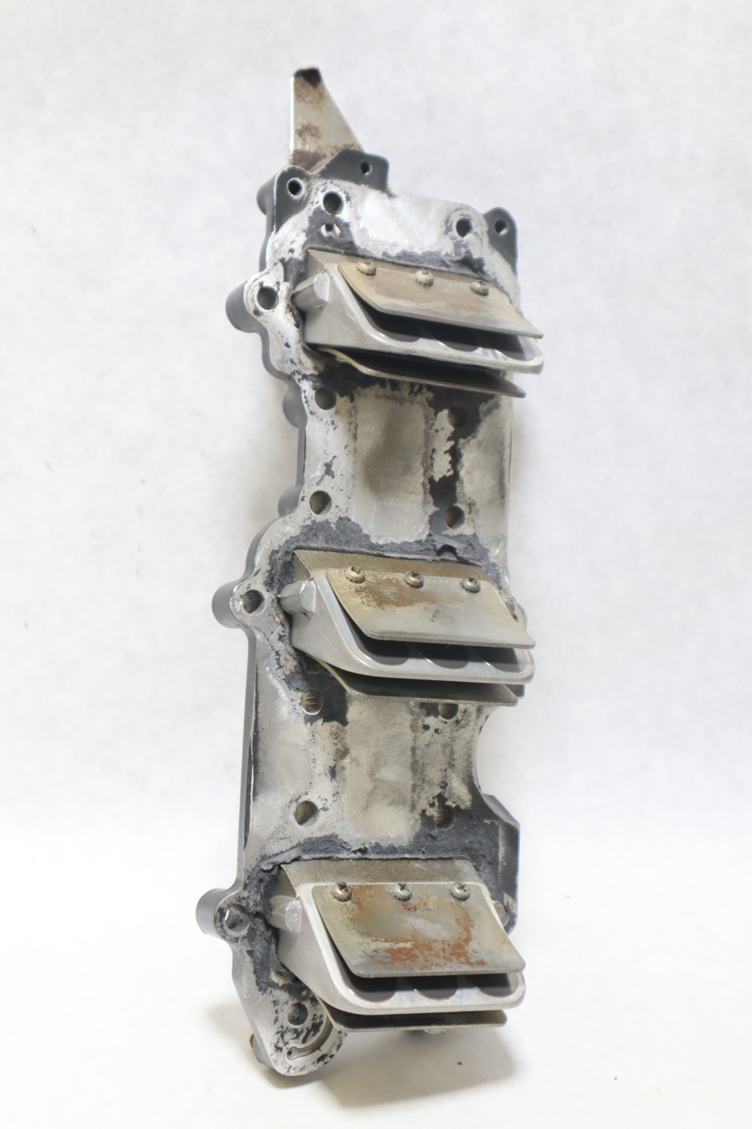 Evinrude Johnson 60 hp - 75hp OMC Intake Manifold Leaf Plate 0386662 0389731 - Image 24