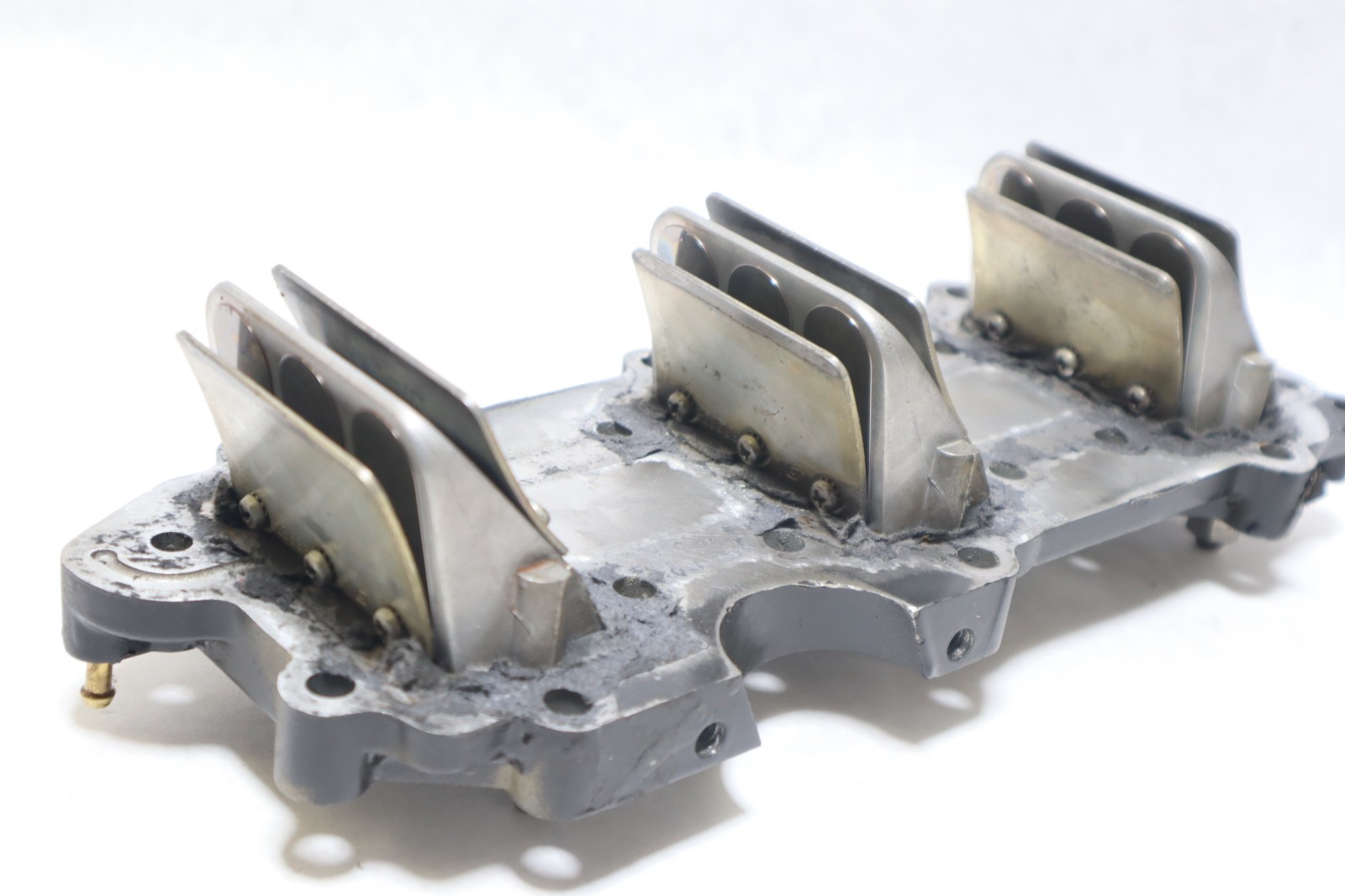 Evinrude Johnson 60 hp - 75hp OMC Intake Manifold Leaf Plate 0386662 0389731 - Image 25