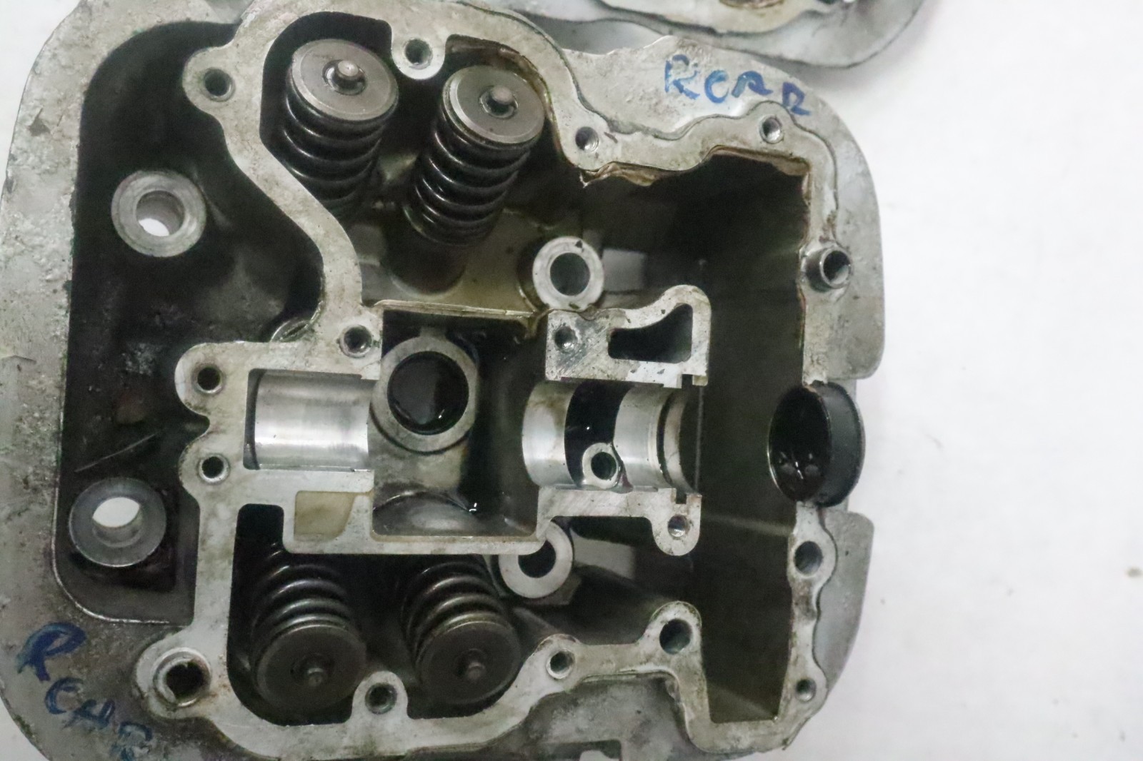 93-00 Suzuki Intruder 800 Oem Rear Engine Top End Cylinder Head & Rocker Assy - Image 23