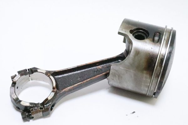 Evinrude ETEC 150hp outboard starboard piston and rod (5005443) USED - Image 4