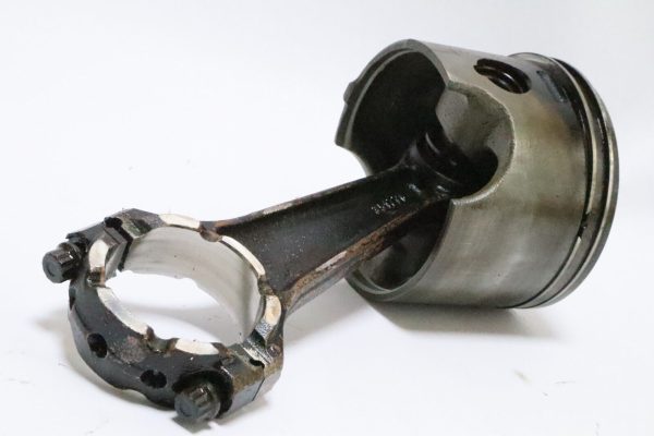 Evinrude ETEC 150hp outboard starboard piston and rod (5005443) USED - Image 8