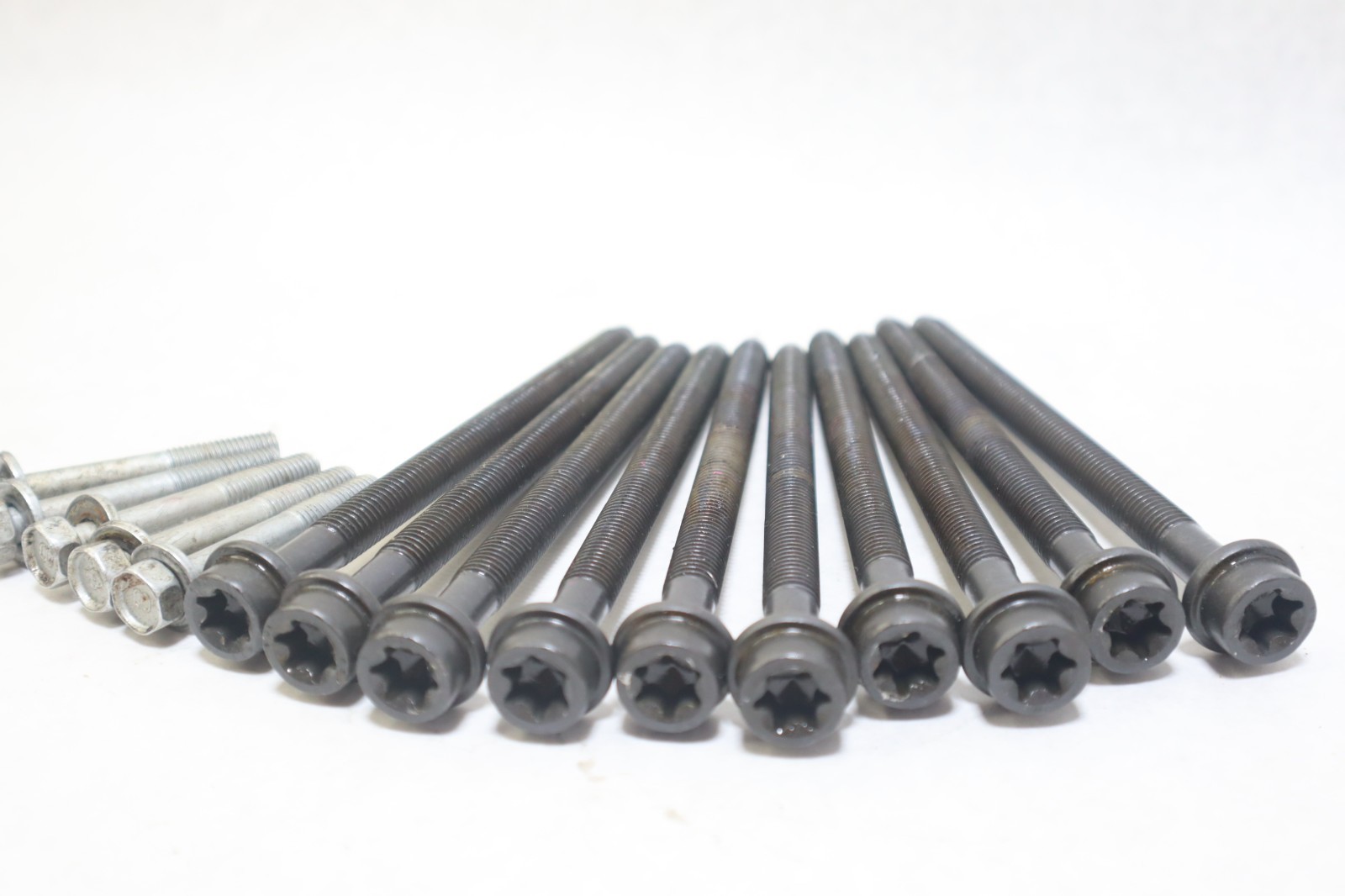 Yamaha 75-80-90-100-115 HP 2000 Set of 10 Cylinder Head Bolts 90105-10M89-00 - Image 5