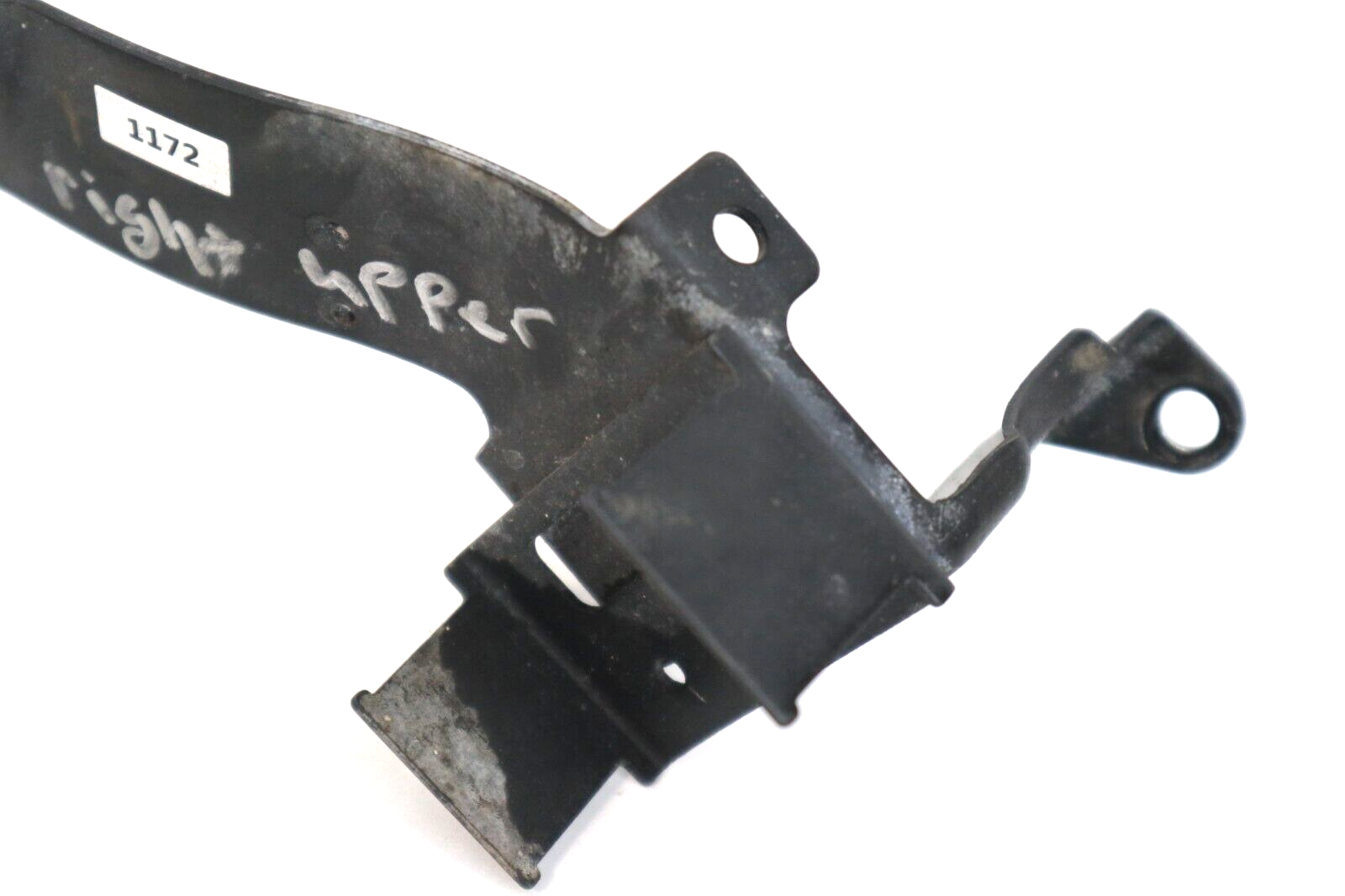 94530-17H00-000 Suzuki RIGHT UPPER Bracket,cowling fitting,r 9453017H00000, OEM - Image 17