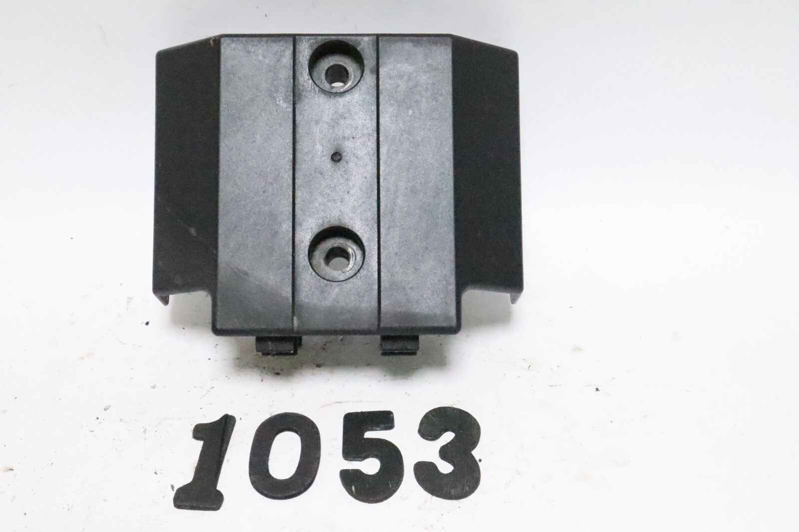 150/175/200 HP Yamaha Regulator Rectifier Cover Assy 1996-2009 64D-81942-00-00 - Image 2